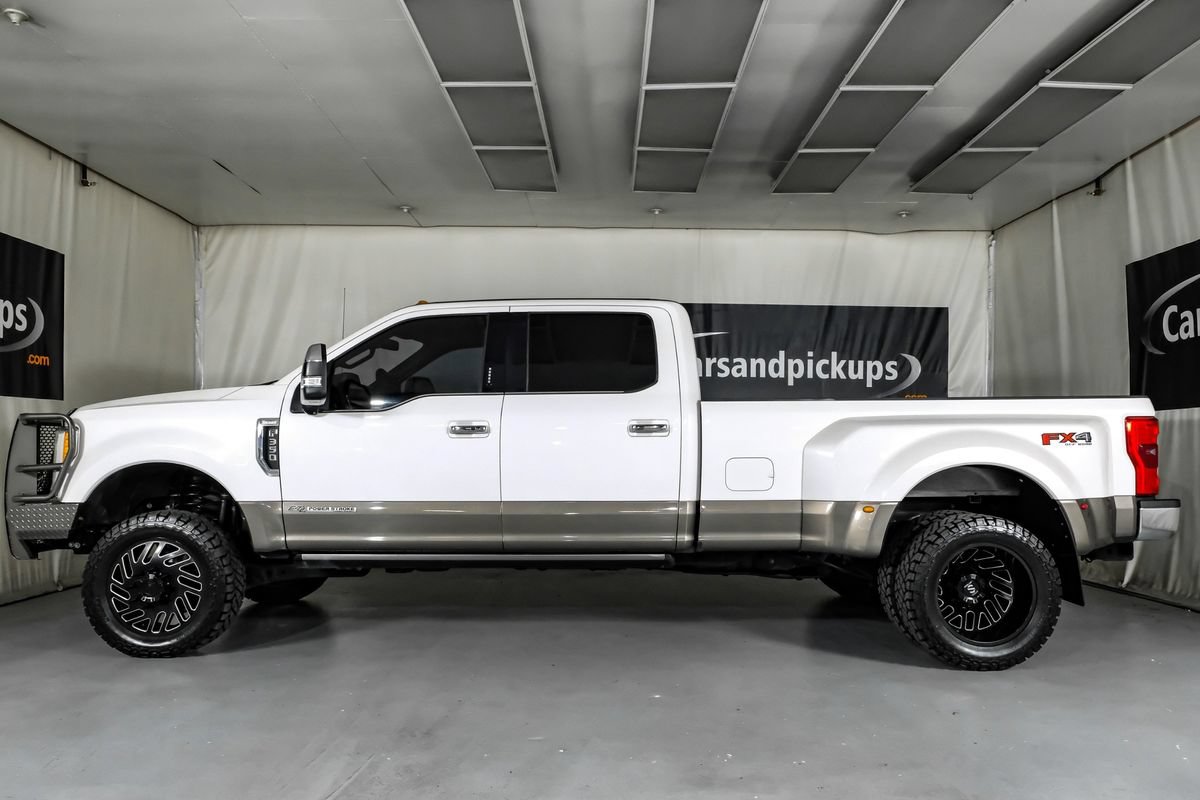 Used 2018 Ford F350 King Ranch w/ King Ranch Ultimate Package AWD/4WD image 11