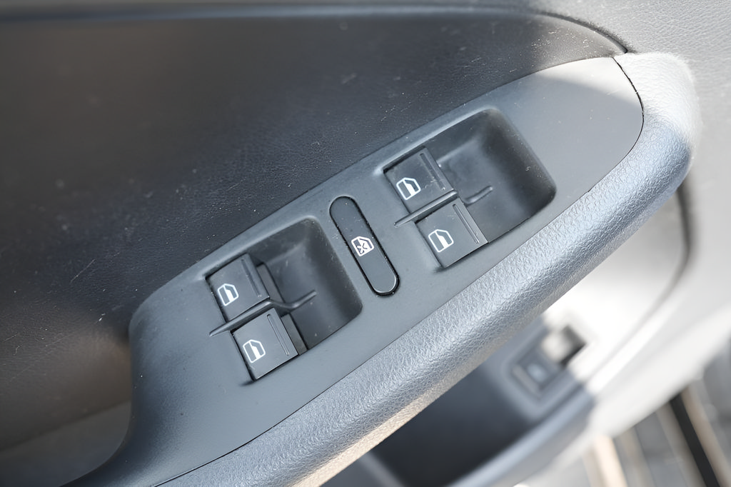 Used 2012 Volkswagen Jetta SE FWD image 20