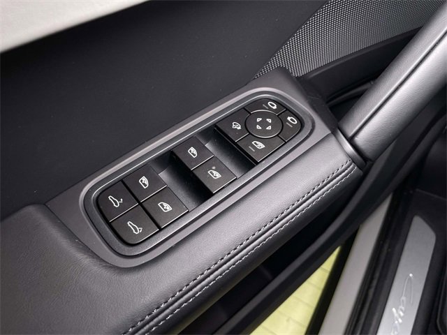 New 2026 Porsche Cayenne Coupe image 39