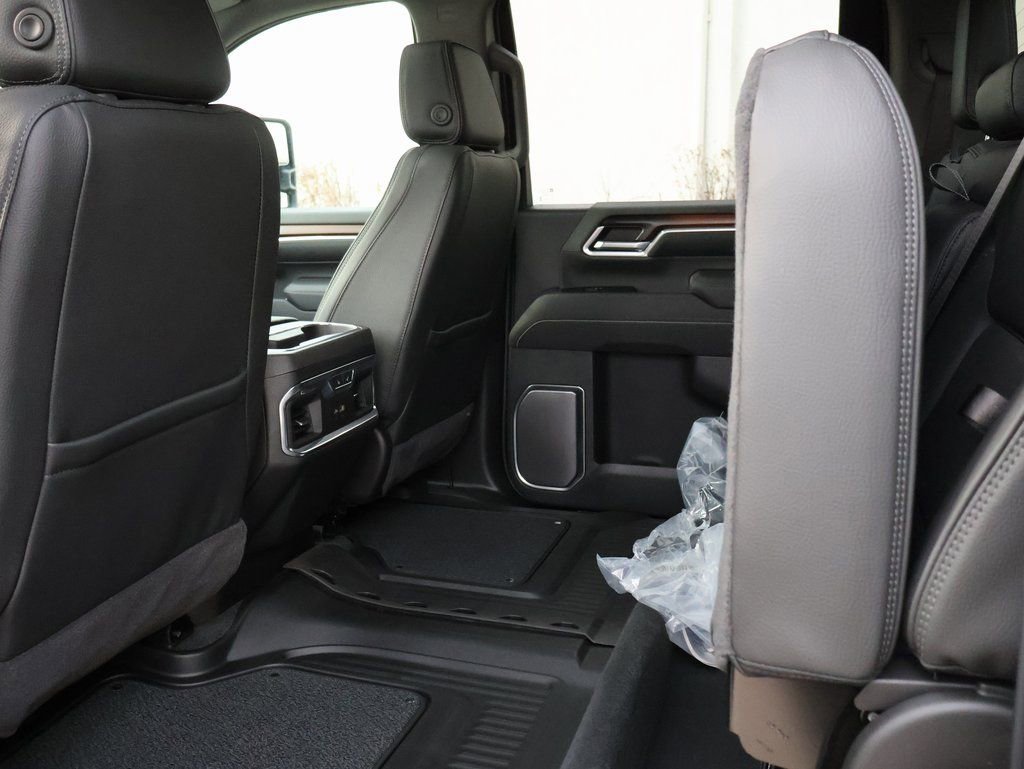 New 2026 GMC Sierra 2500 Denali w/ Denali Reserve Package image 19