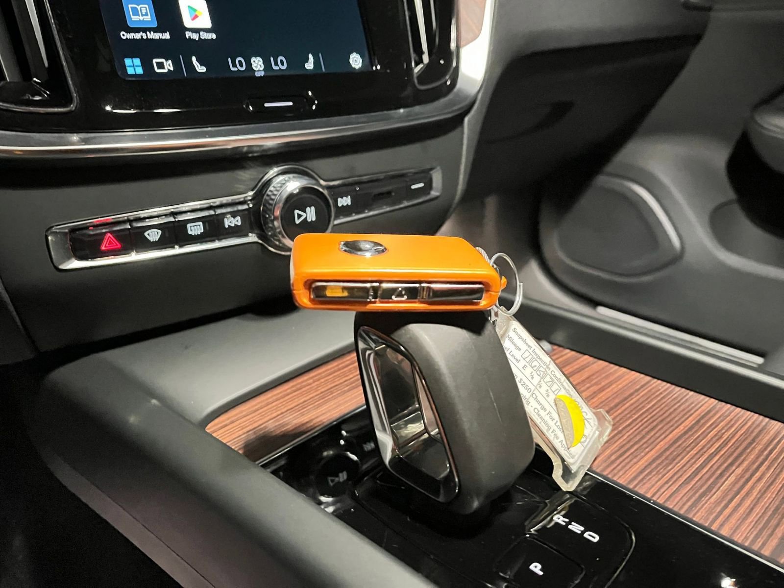 Used 2025 Volvo V60 B5 Cross Country Plus image 22