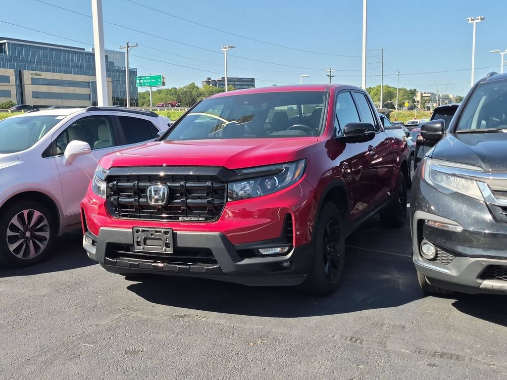 Used 2025 Honda Ridgeline Black Edition image 3