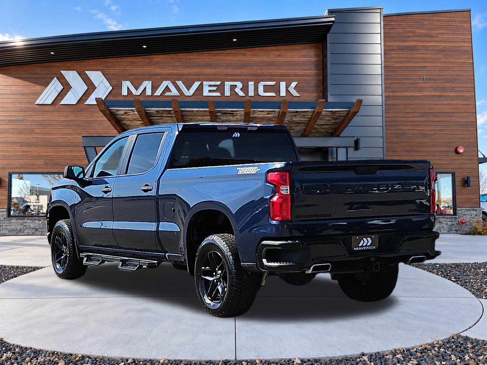 Used 2021 Chevrolet Silverado 1500 Custom Trail Boss w/ Safety Confidence Package AWD/4WD image 4
