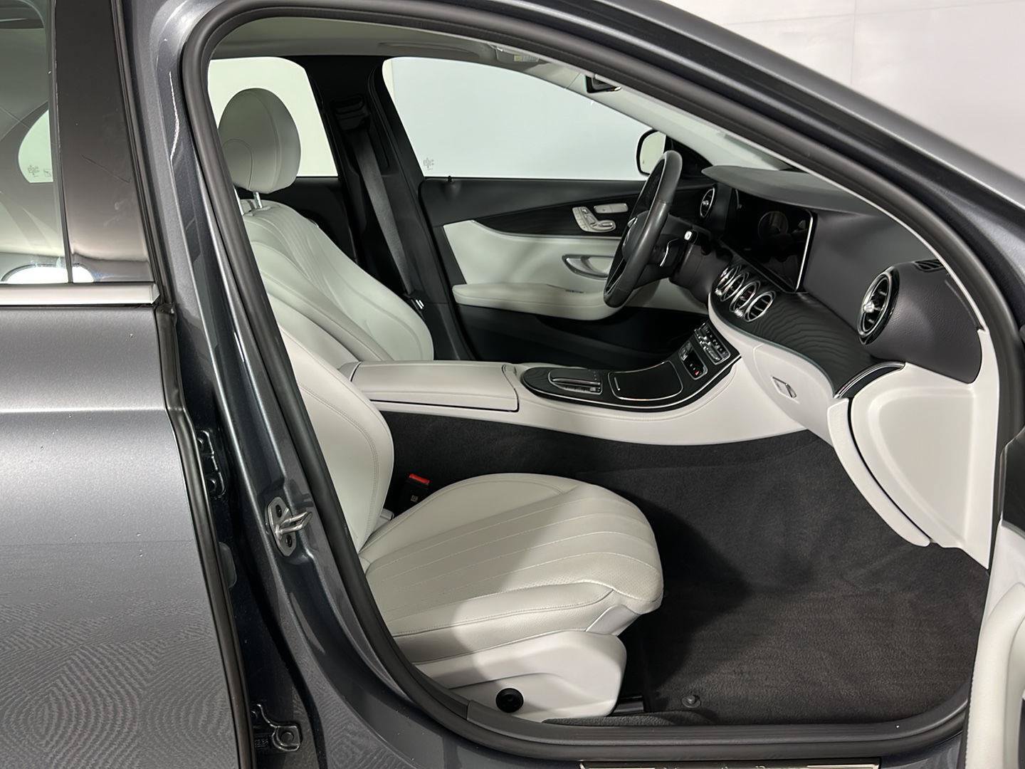 Used 2023 Mercedes-Benz E 450 4MATIC Sedan image 30