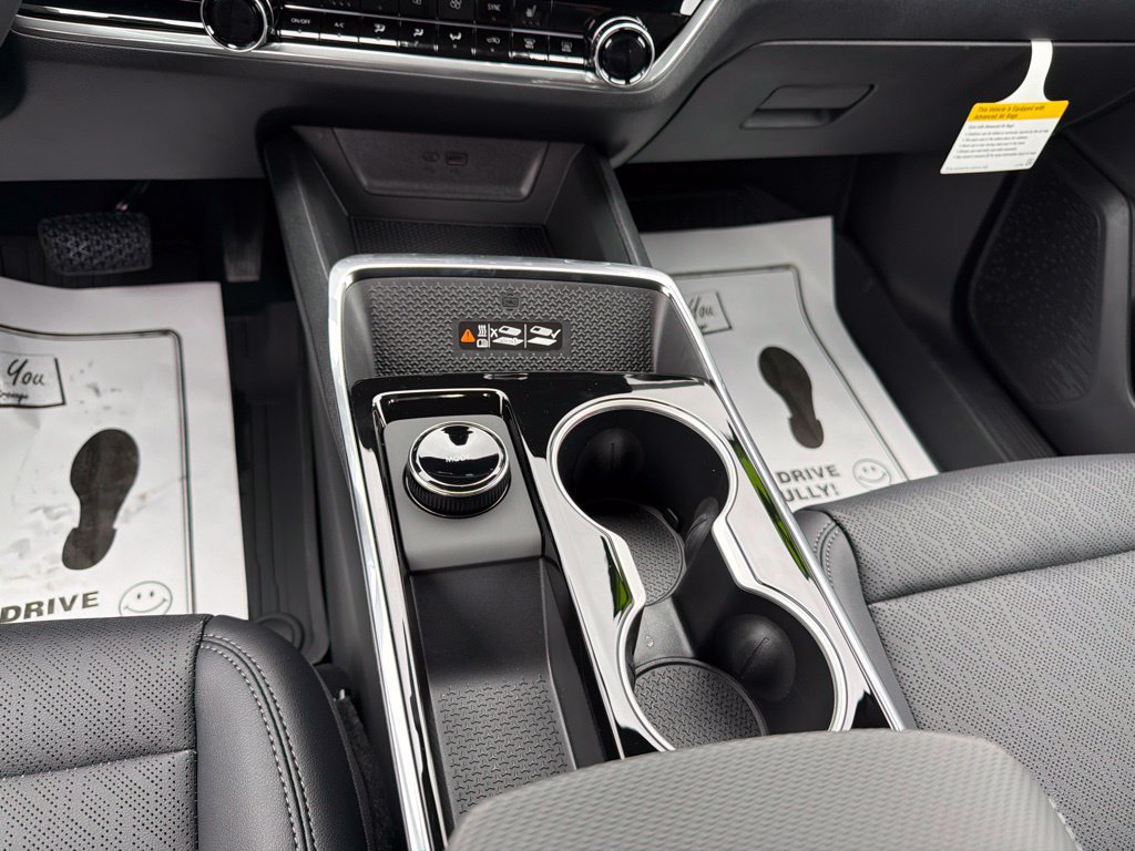 New 2027 Chevrolet Equinox LT w/ Convenience Package II FWD image 14