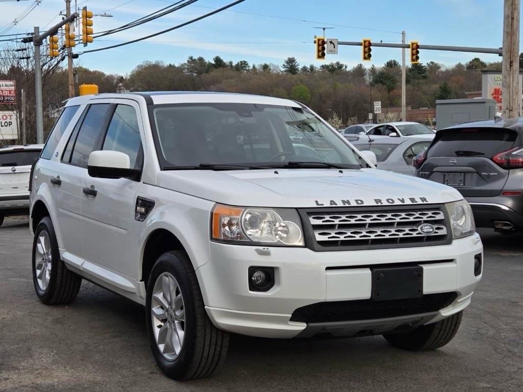 Used 2011 Land Rover LR2 HSE AWD/4WD image 7