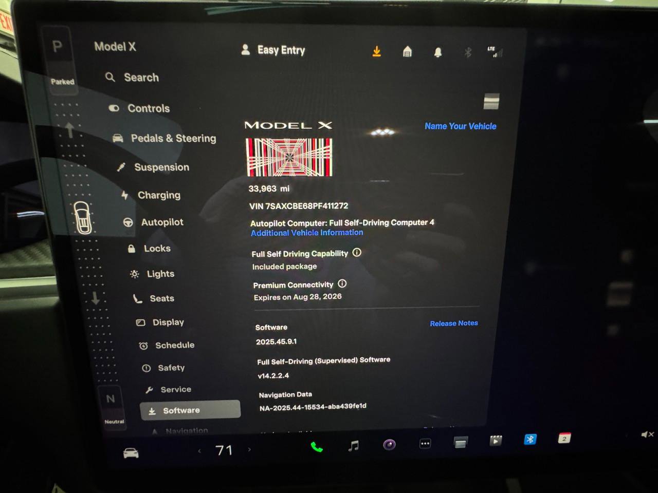 Used 2023 Tesla Model X Plaid image 17