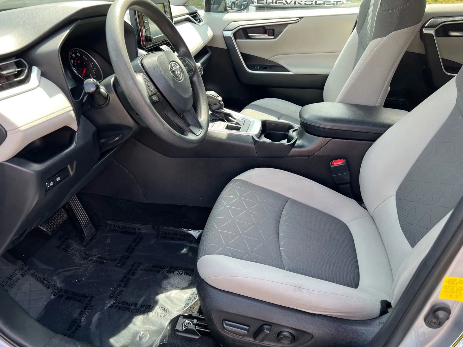 Used 2021 Toyota RAV4 XLE image 8