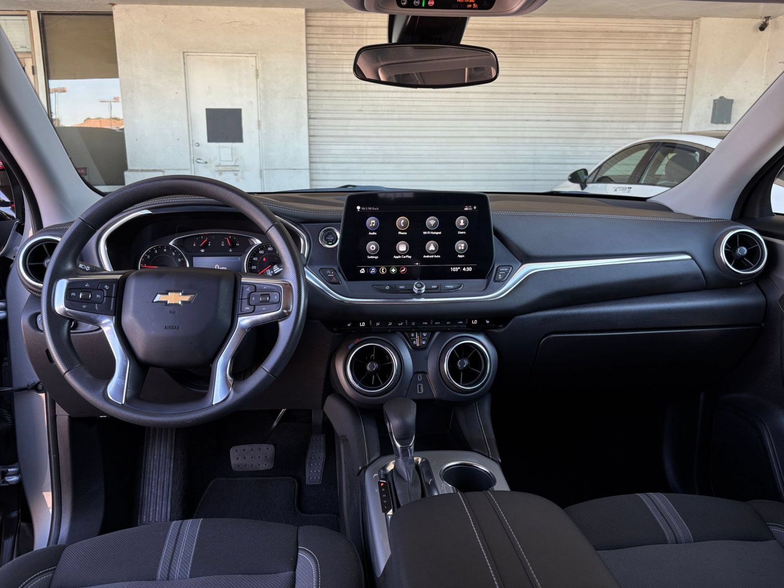 Used 2025 Chevrolet Blazer LT FWD image 34