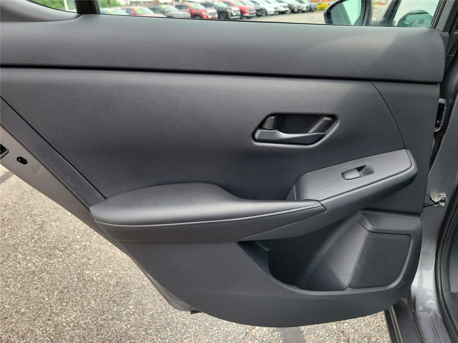 Used 2024 Nissan Sentra SV FWD image 14