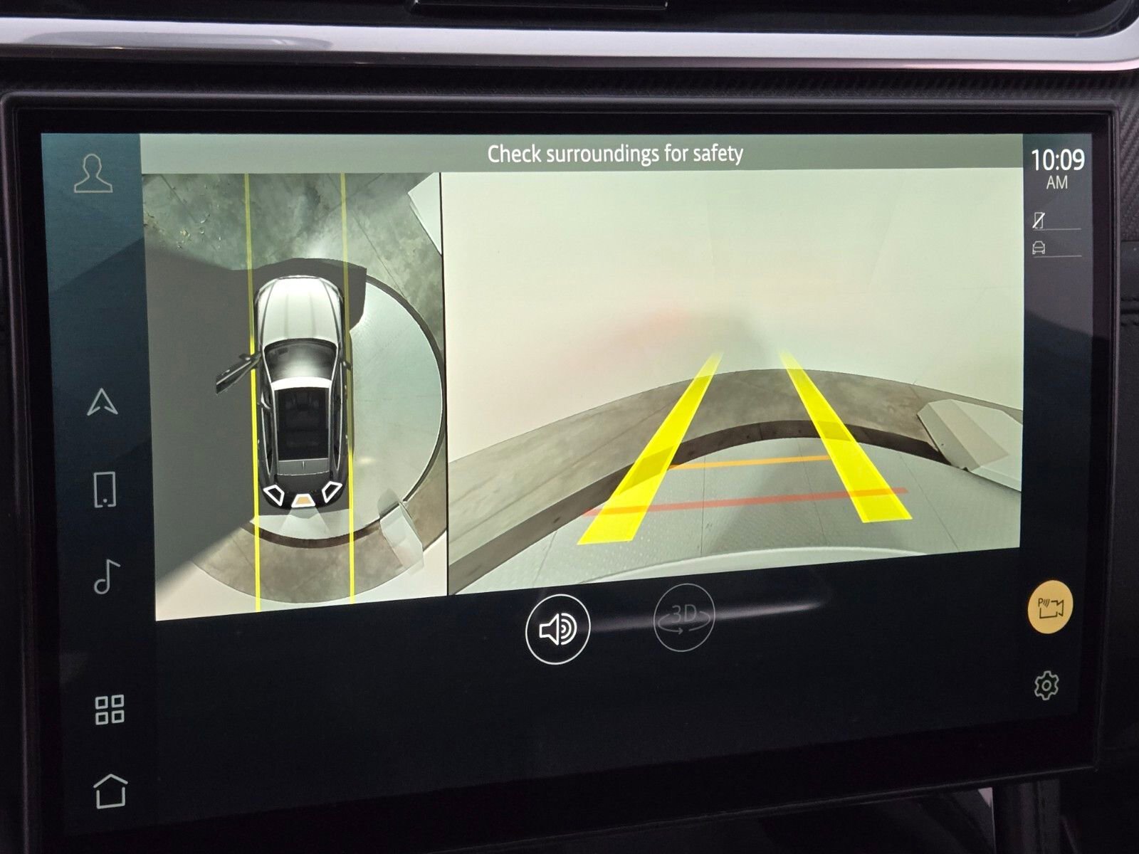 Used 2023 Jaguar F-PACE SVR image 26
