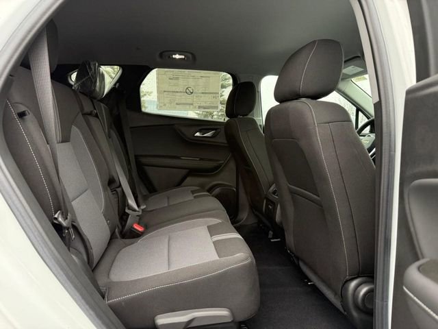 Used 2025 Chevrolet Blazer LT image 11