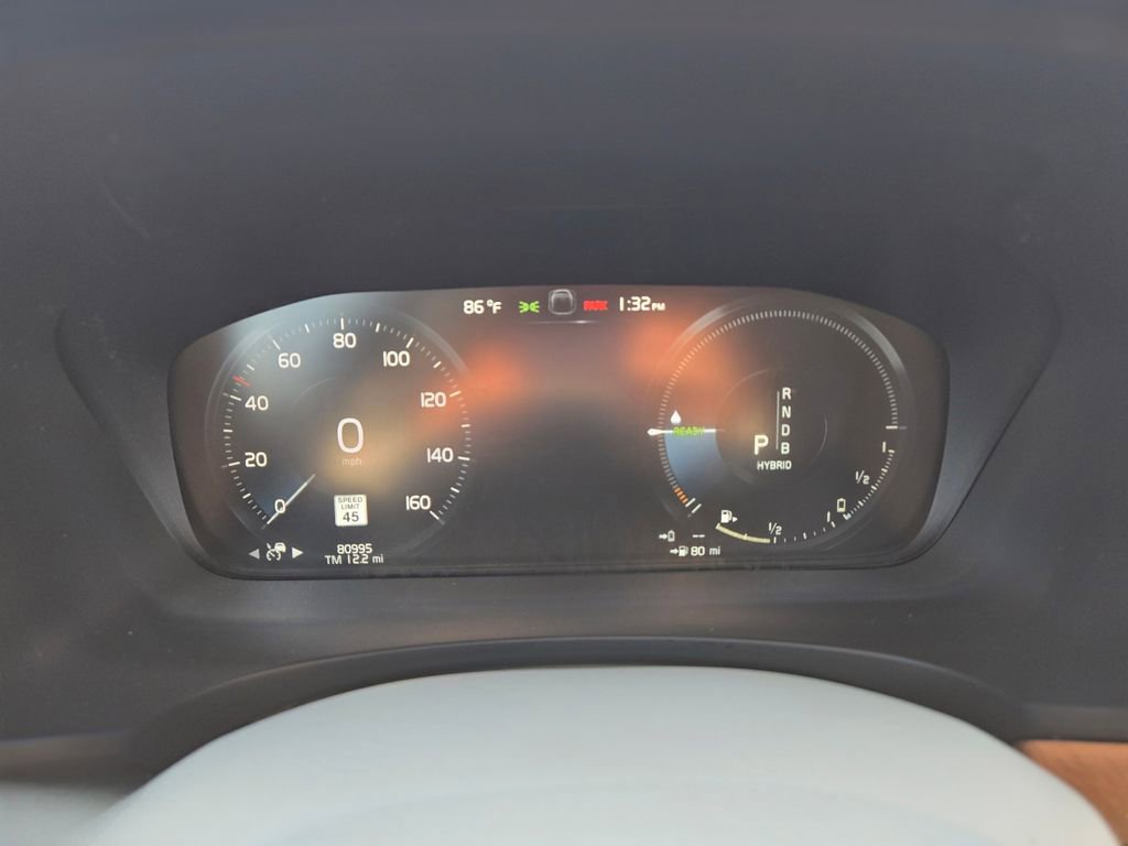 Used 2018 Volvo S90 T8 Inscription w/ Convenience Package image 30