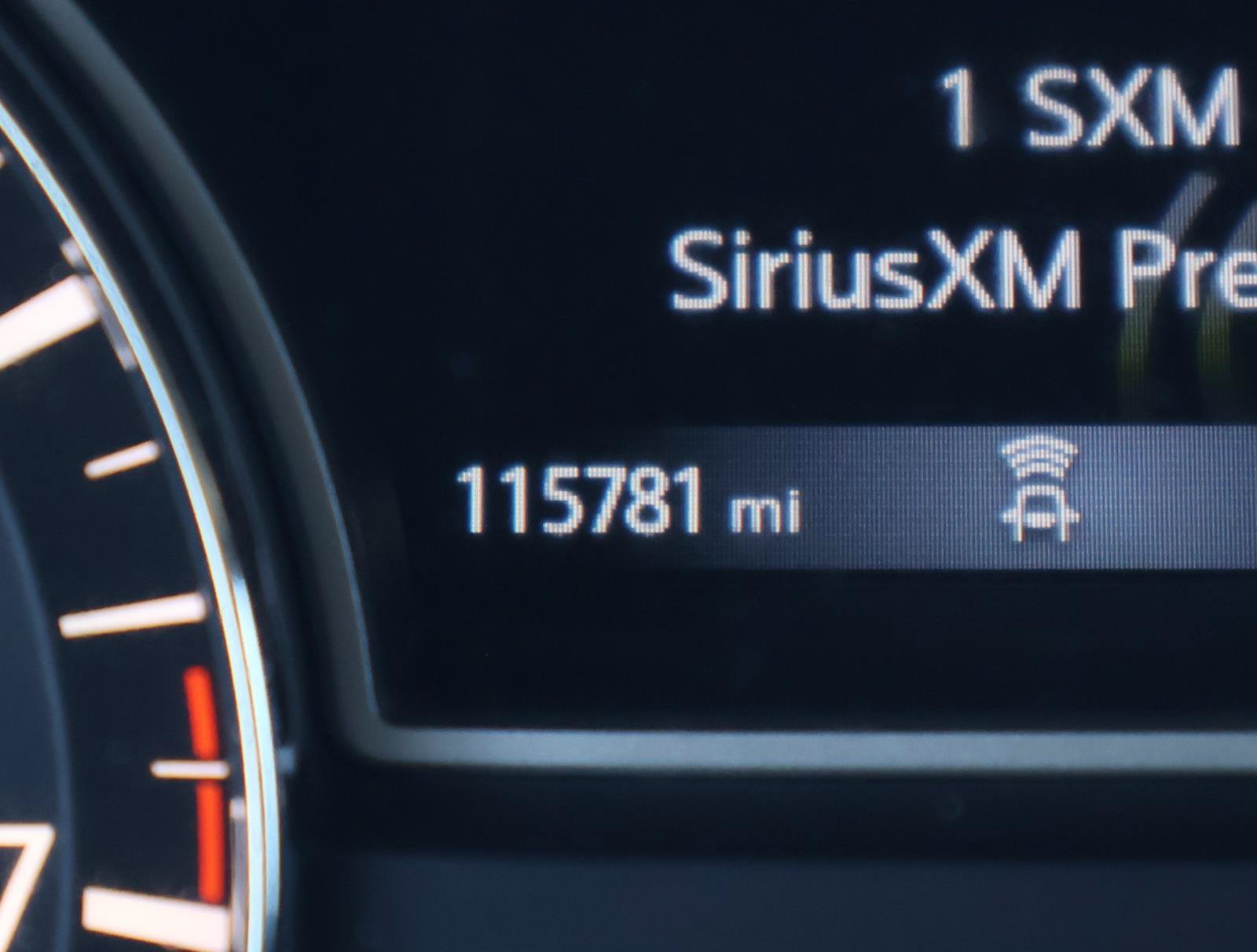 Used 2018 Nissan Pathfinder SV AWD/4WD image 25