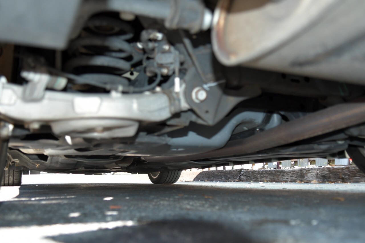 Used 2016 Lincoln MKZ w/ Equipment Group 300A Reserve image 10