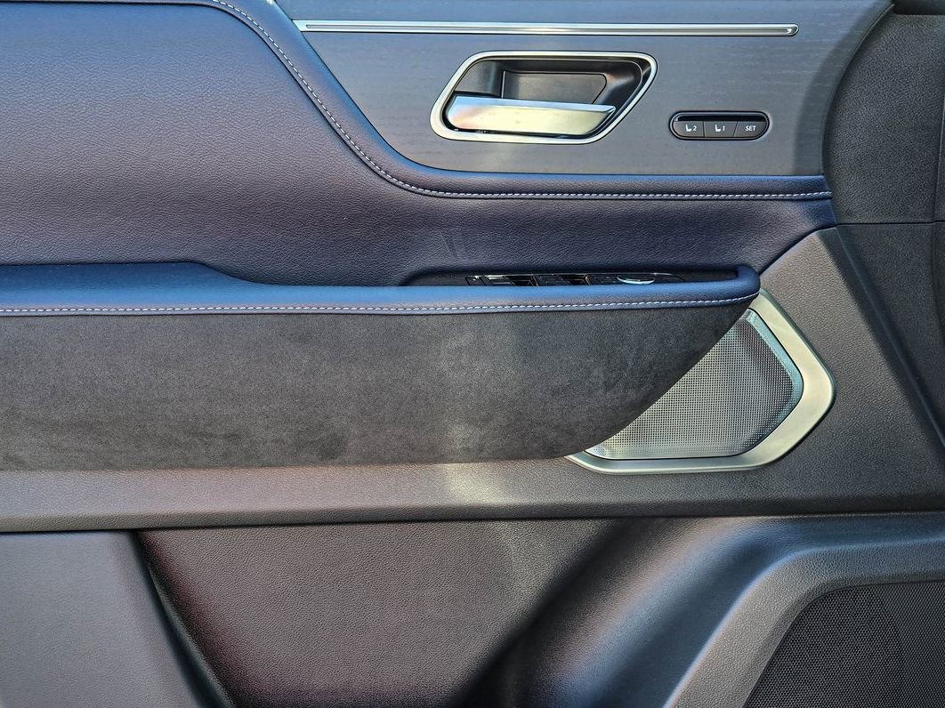 New 2026 INFINITI QX80 4WD w/ Sport Exterior Package image 11