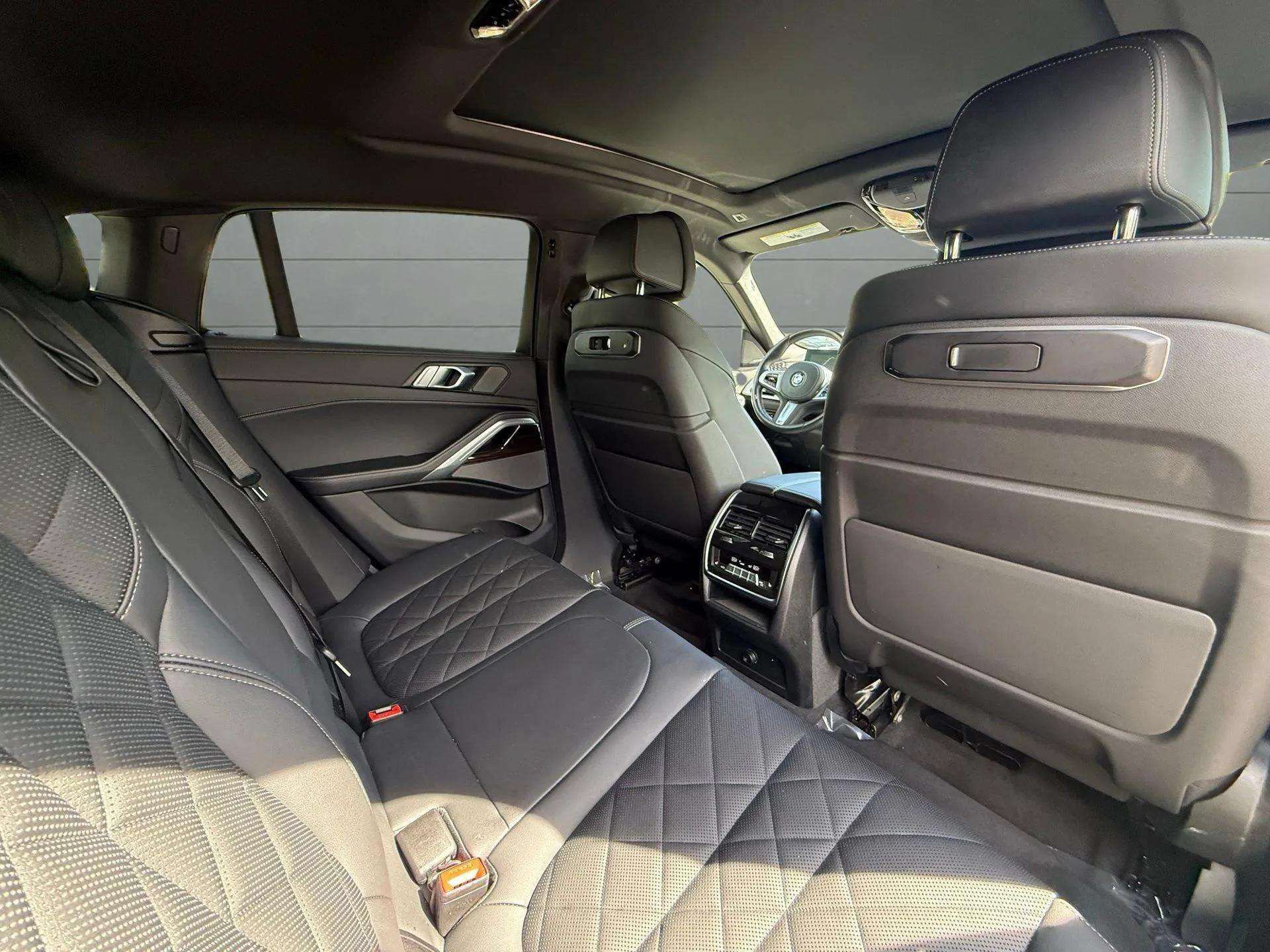 Used 2024 BMW X6 xDrive40i AWD/4WD image 24