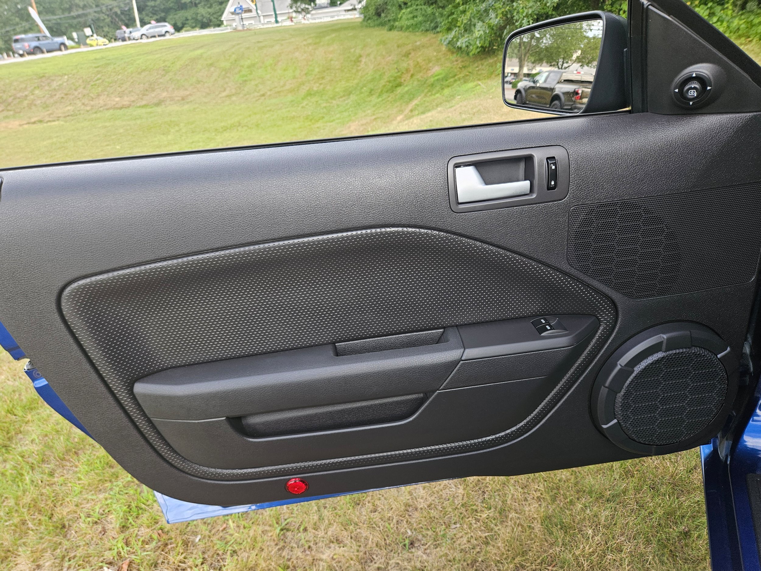Used 2006 Ford Mustang GT Premium RWD image 25