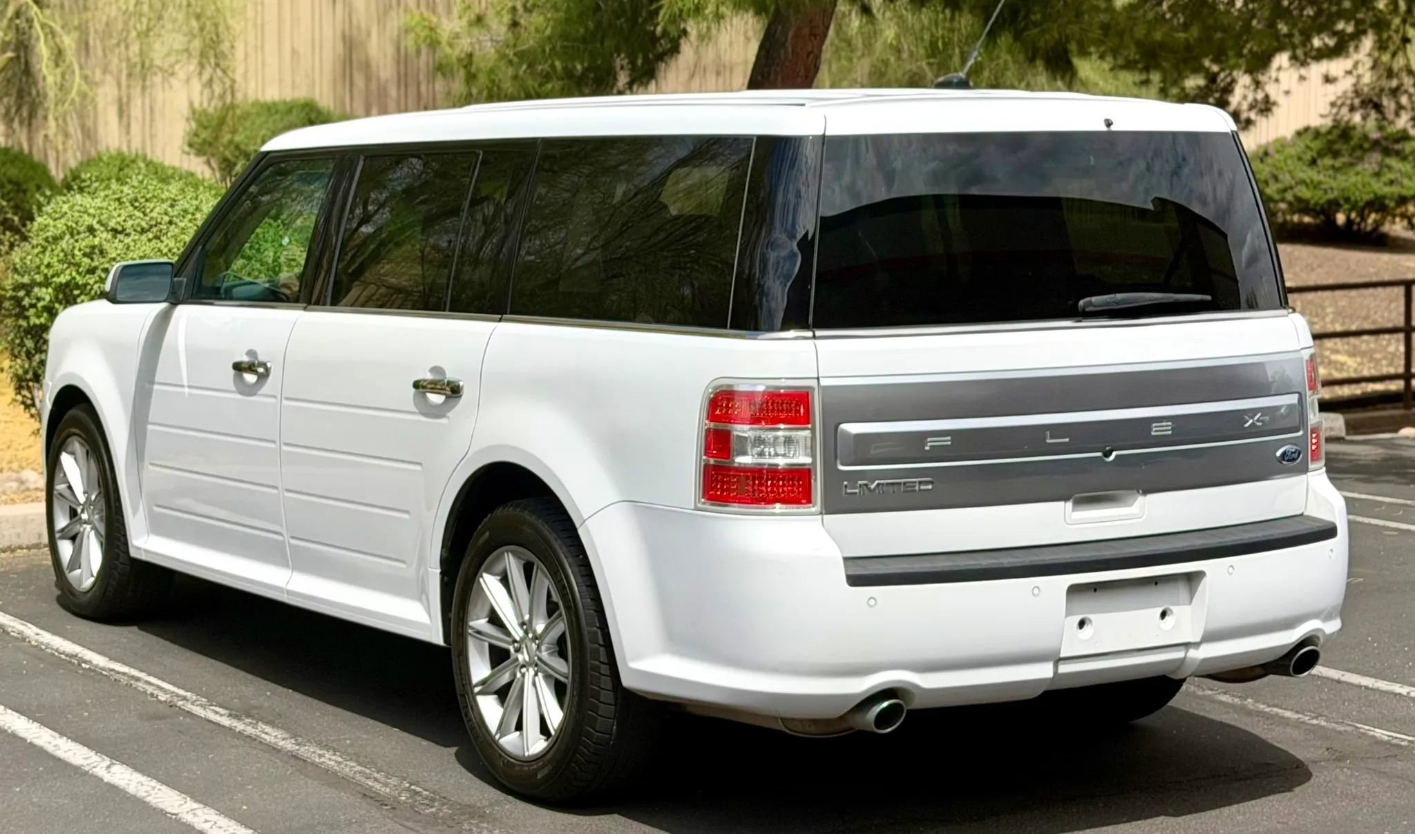 Used 2019 Ford Flex Limited FWD image 6