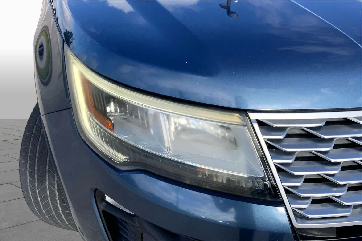 Used 2019 Ford Explorer Platinum AWD/4WD image 27