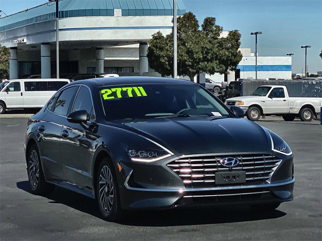 Used 2023 Hyundai Sonata Limited image 3