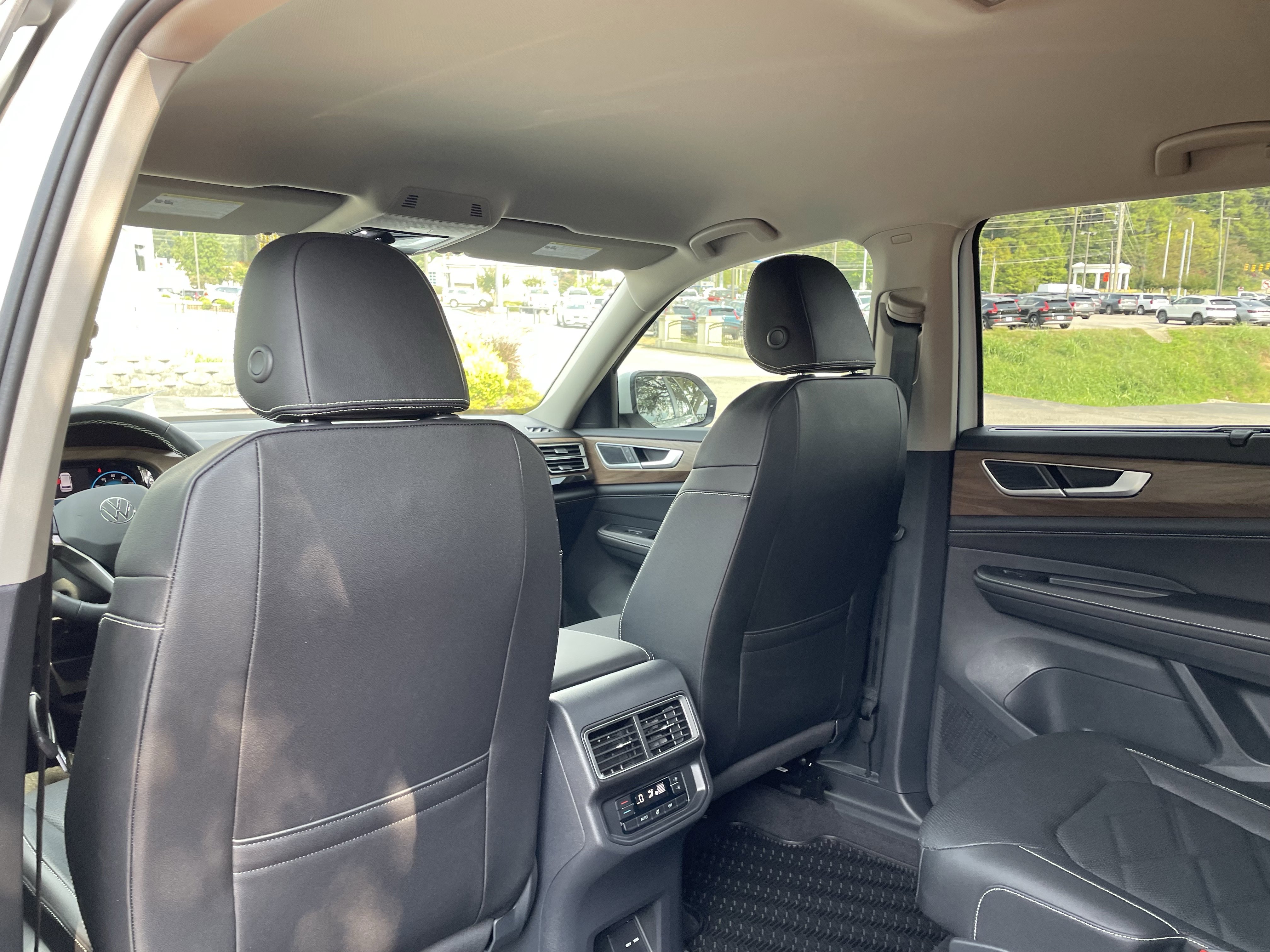 New 2026 Volkswagen Atlas SE image 13