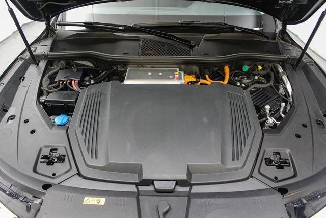 Used 2021 Audi e-tron Premium w/ Convenience Plus Package AWD/4WD image 28