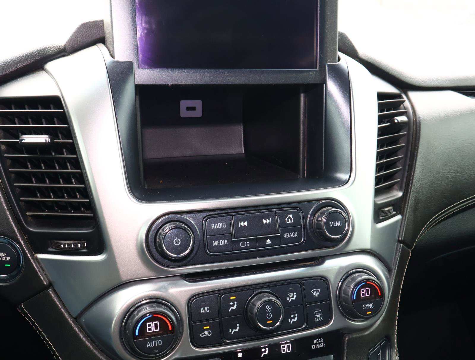 Used 2019 Chevrolet Suburban LT image 34