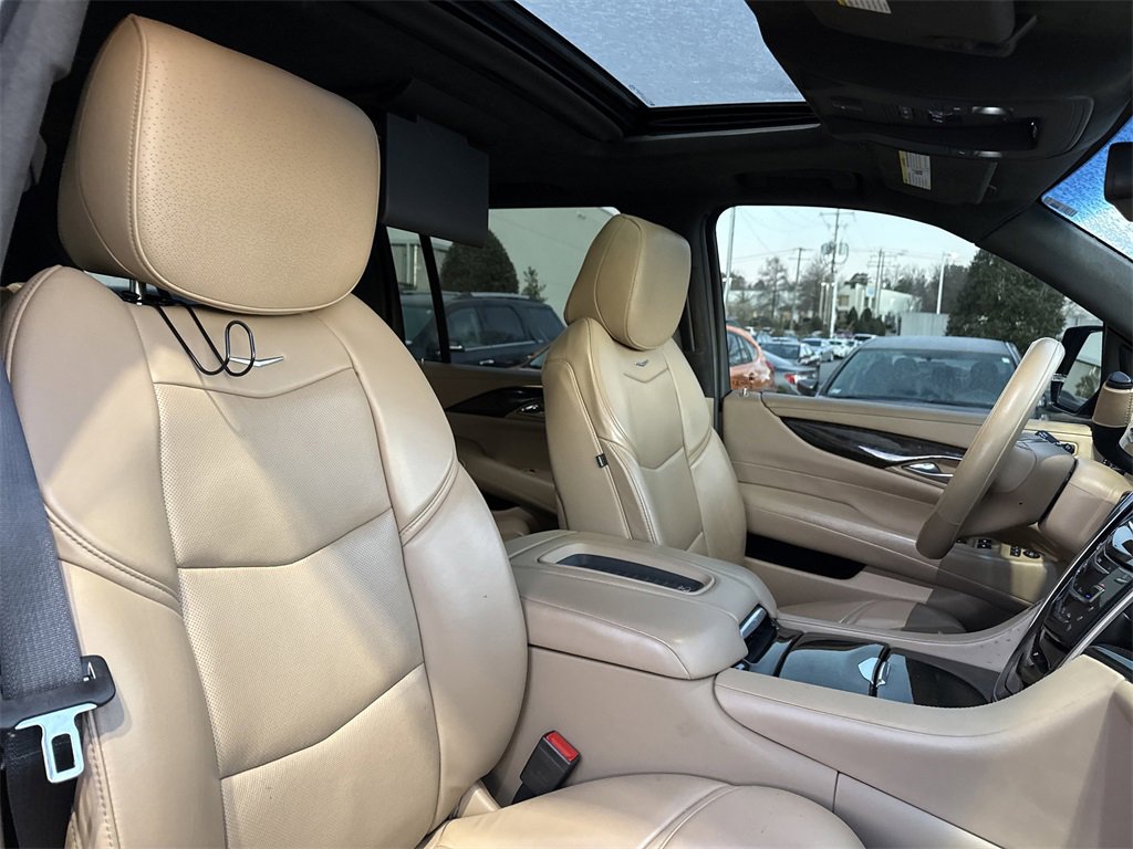 Used 2019 Cadillac Escalade ESV Platinum image 19
