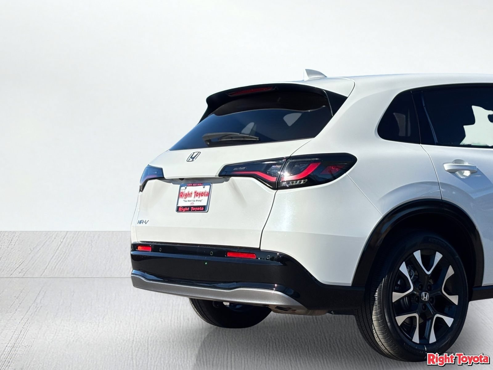 Used 2026 Honda HR-V EX-L image 11