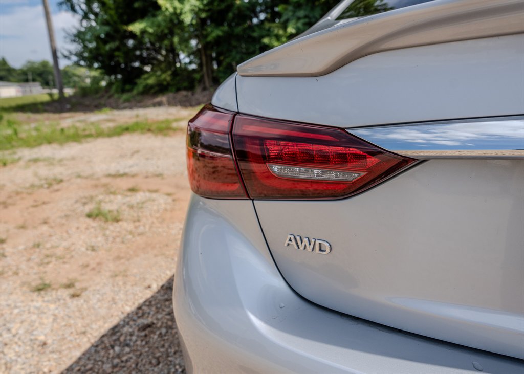Used 2019 INFINITI Q50 Red Sport 400 AWD/4WD image 10