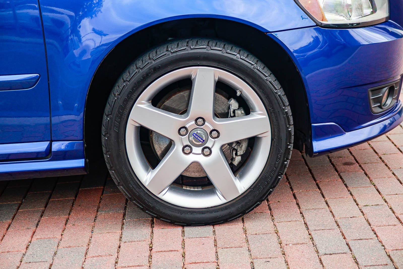 Used 2009 Volvo V50 T5 R-Design AWD/4WD image 9
