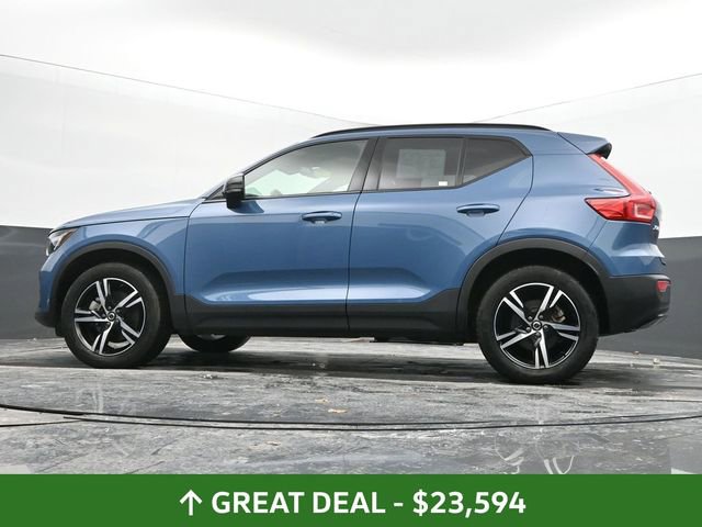 Used 2024 Volvo XC40 B5 Core image 47