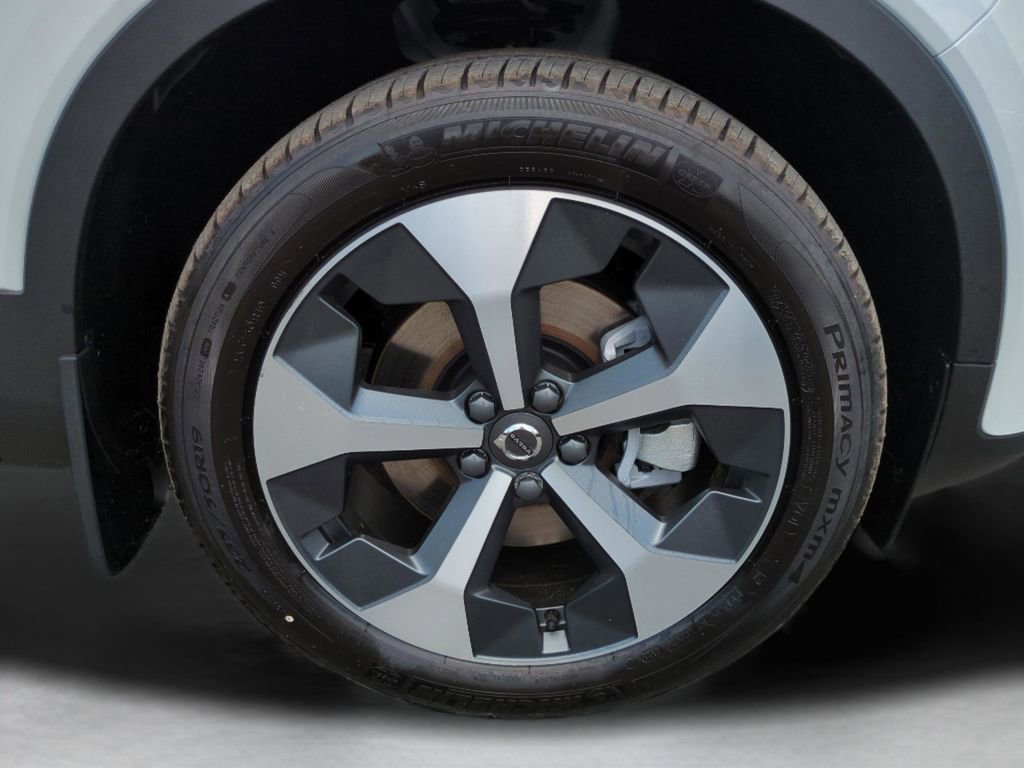 New 2026 Volvo XC40 B5 Plus w/ Protection Package Premier AWD/4WD image 10
