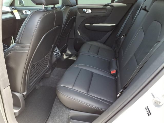 New 2026 Volvo XC40 B5 Core AWD/4WD image 11