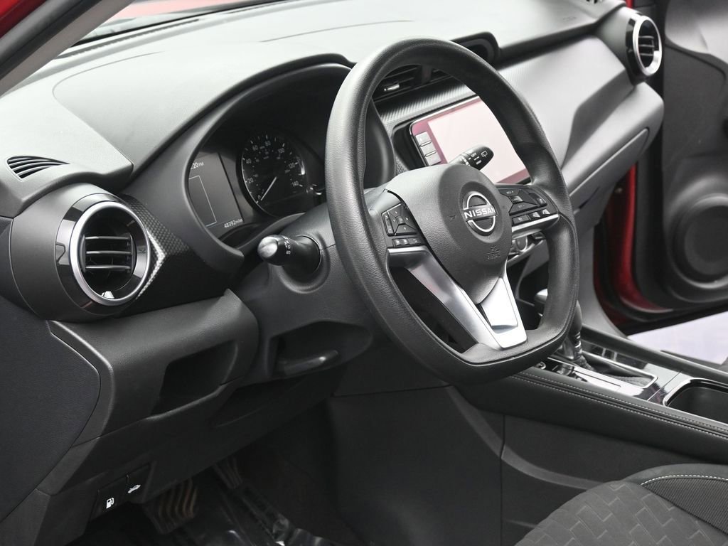 Used 2023 Nissan Kicks SV image 7