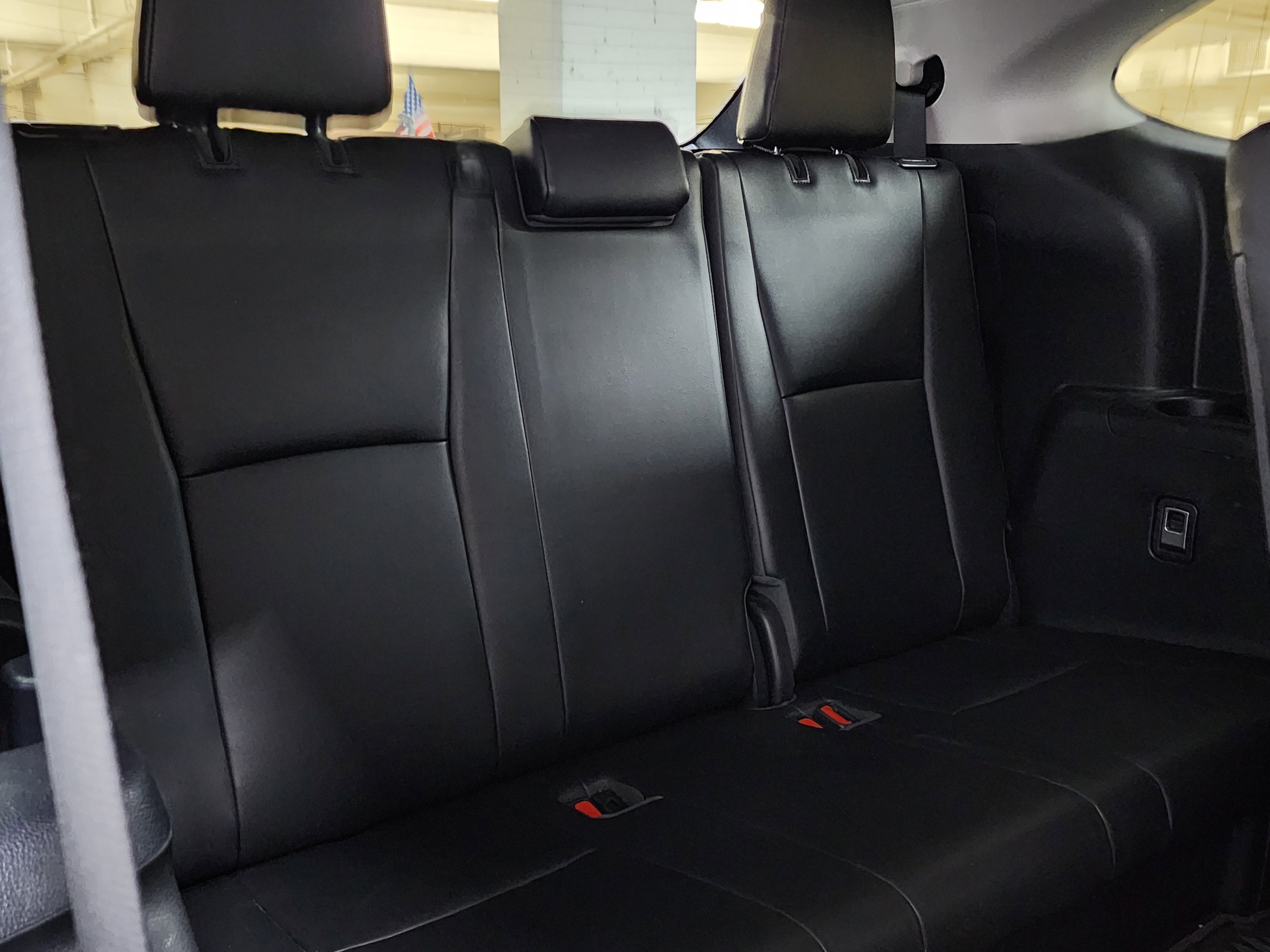 Used 2020 Toyota Highlander XLE FWD image 22