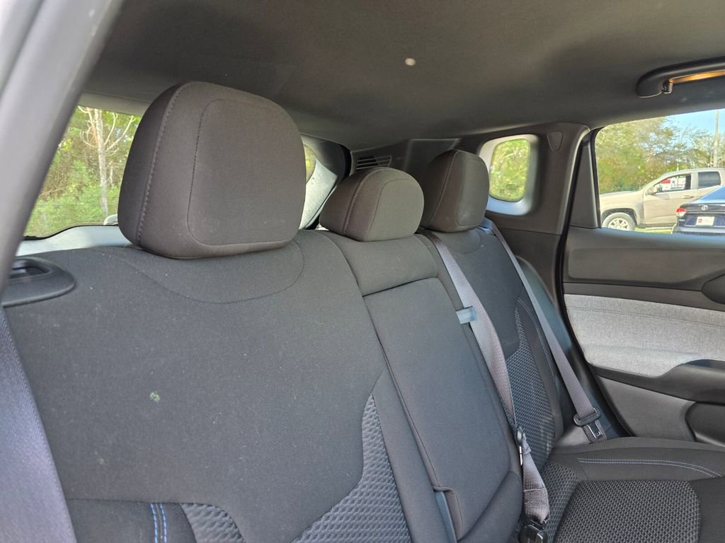 Used 2024 Jeep Compass Sport image 18