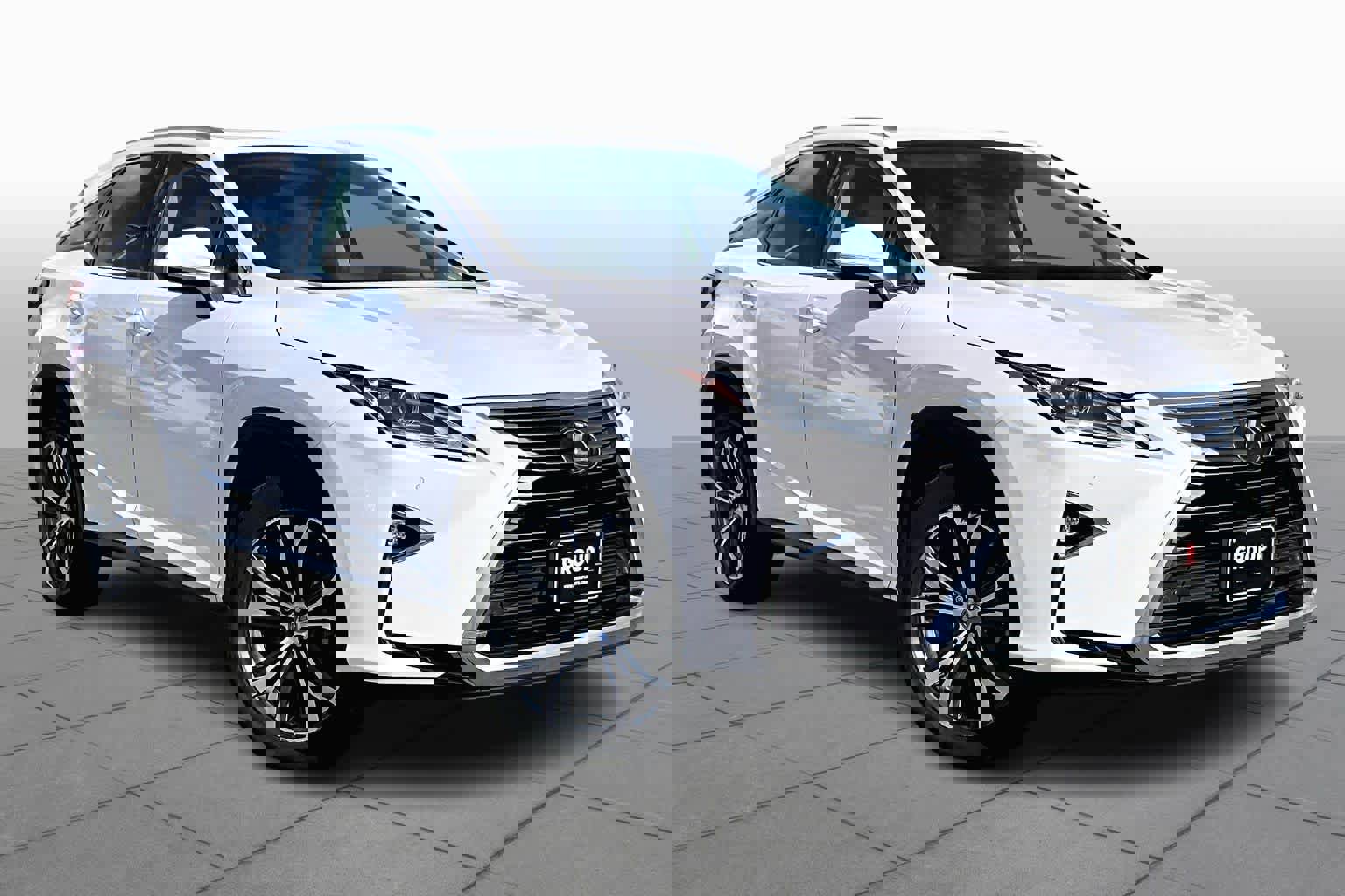 Used 2017 Lexus RX 350 FWD image 2