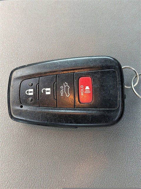 Used 2022 Toyota Highlander XLE image 32