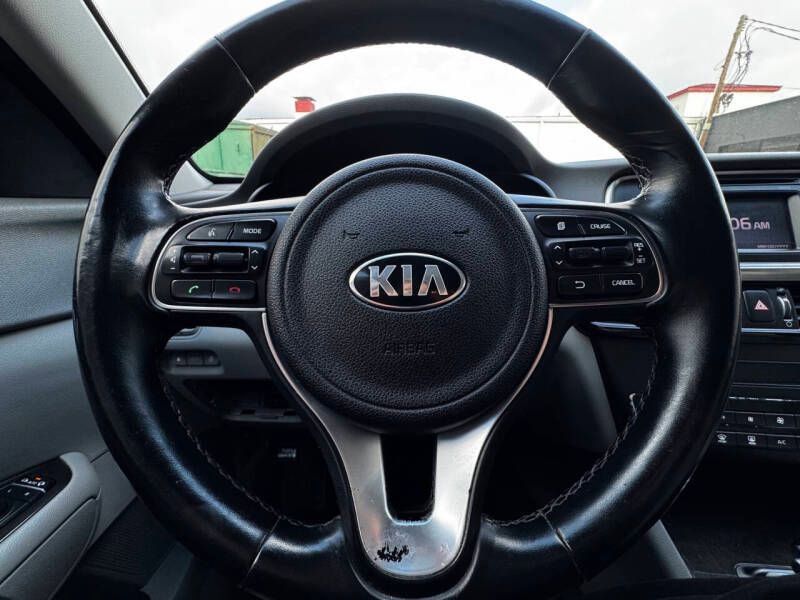 Used 2016 Kia Optima EX image 13