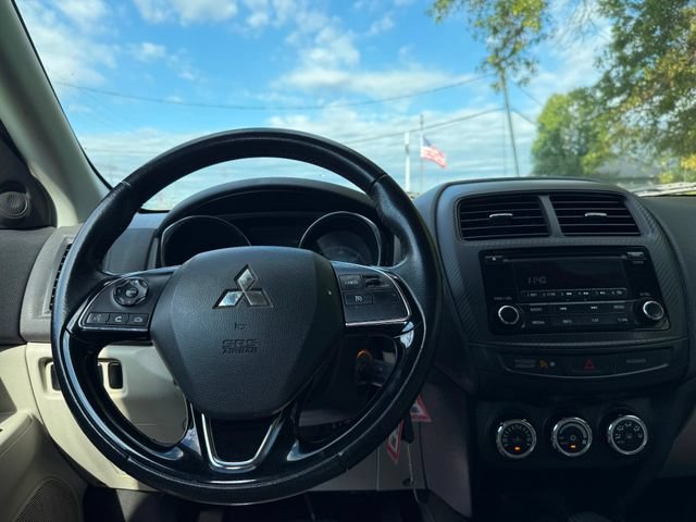Used 2017 Mitsubishi Outlander Sport ES AWD/4WD image 9