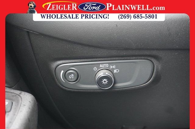Used 2020 Chevrolet Equinox LS w/ LS Convenience Package image 28