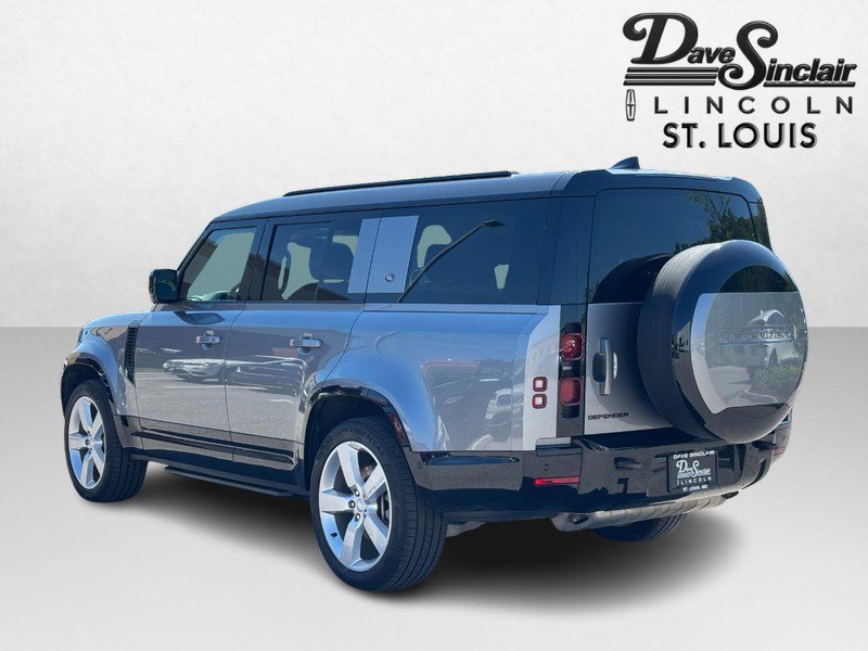 Used 2024 Land Rover Defender 130 X-Dynamic SE AWD/4WD image 6