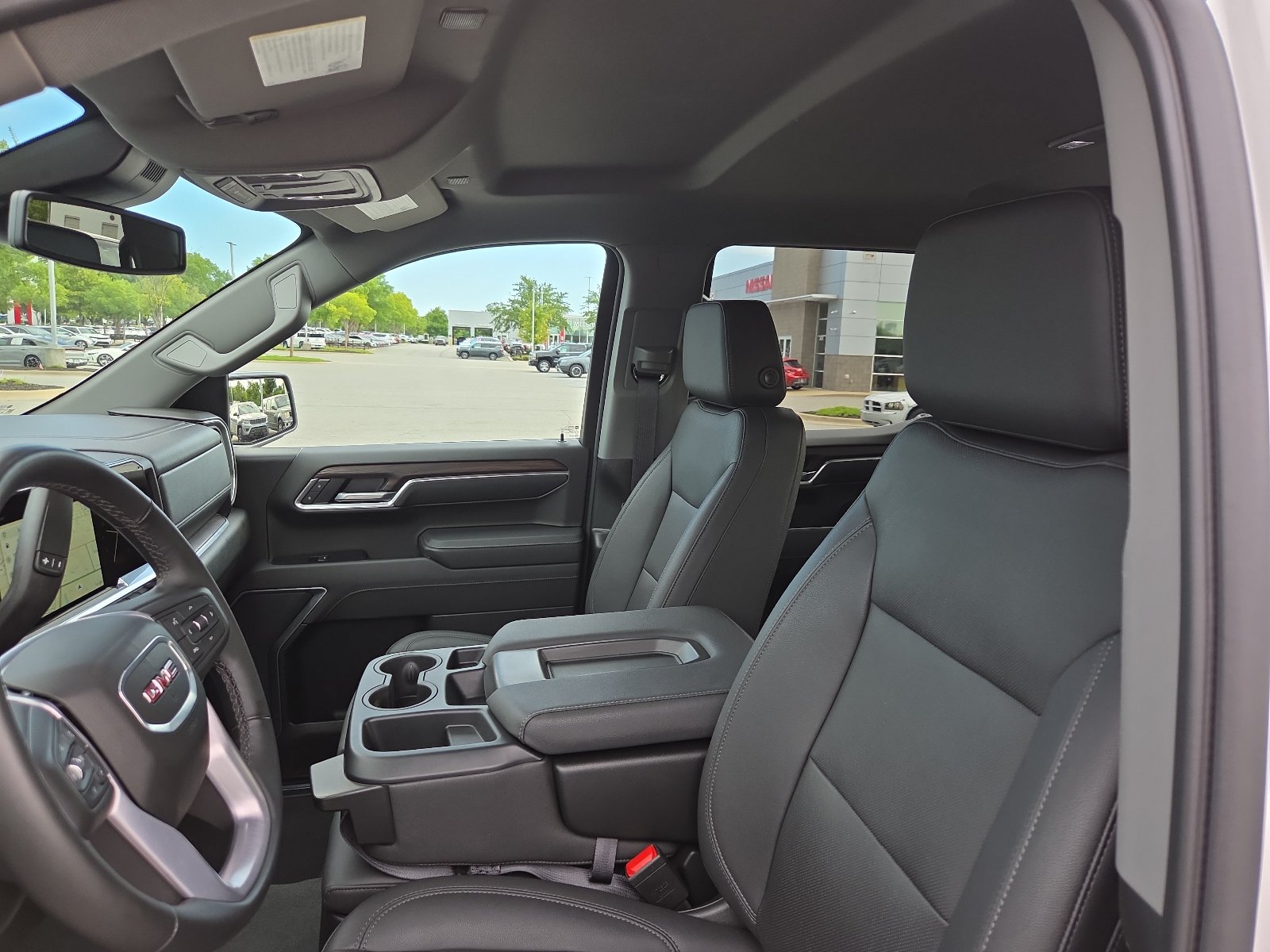 Used 2026 GMC Sierra 1500 SLT AWD/4WD image 13
