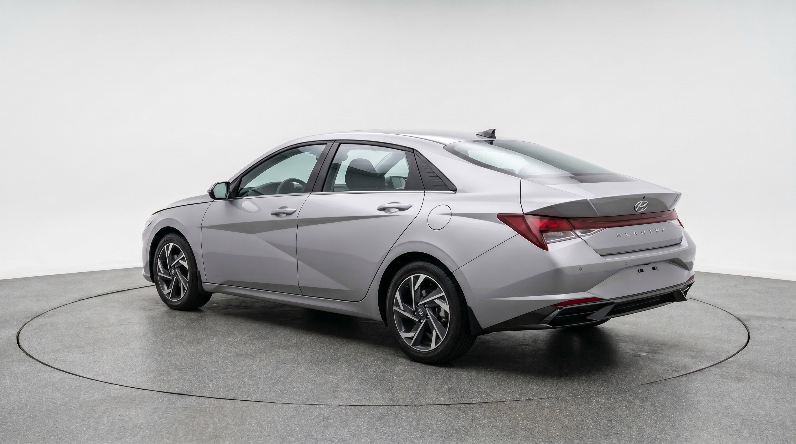 Used 2025 Hyundai Elantra SEL FWD image 6