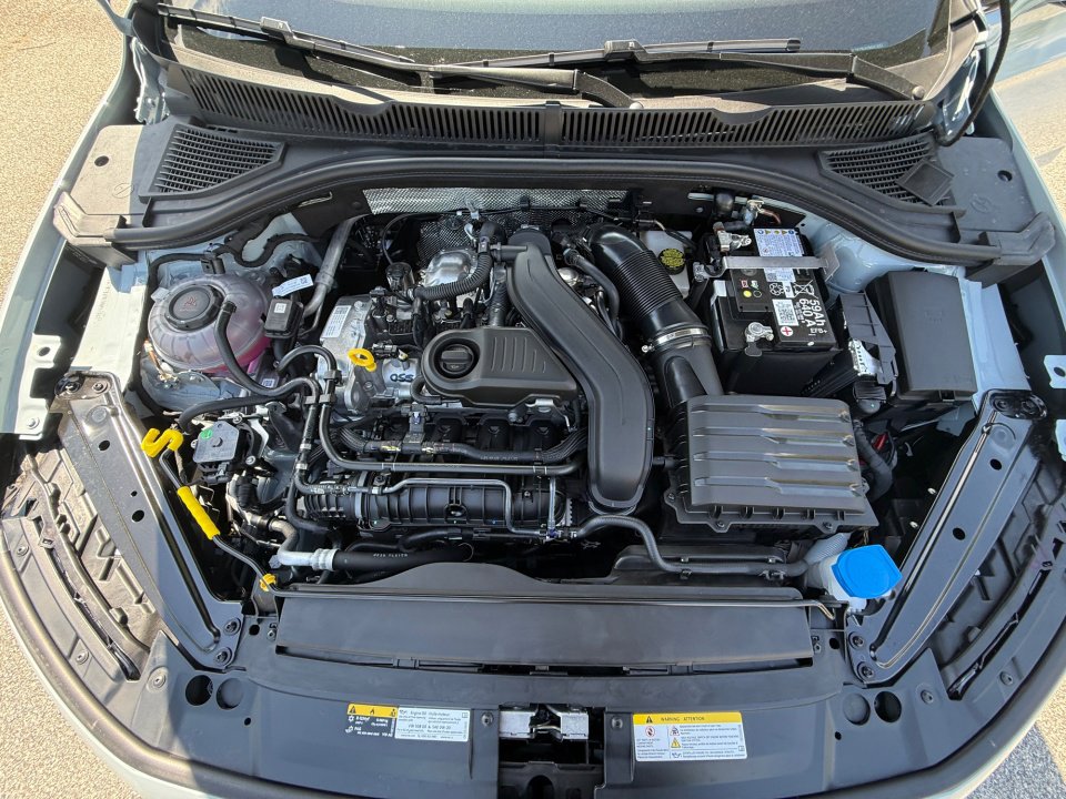 New 2026 Volkswagen Jetta SE FWD image 16