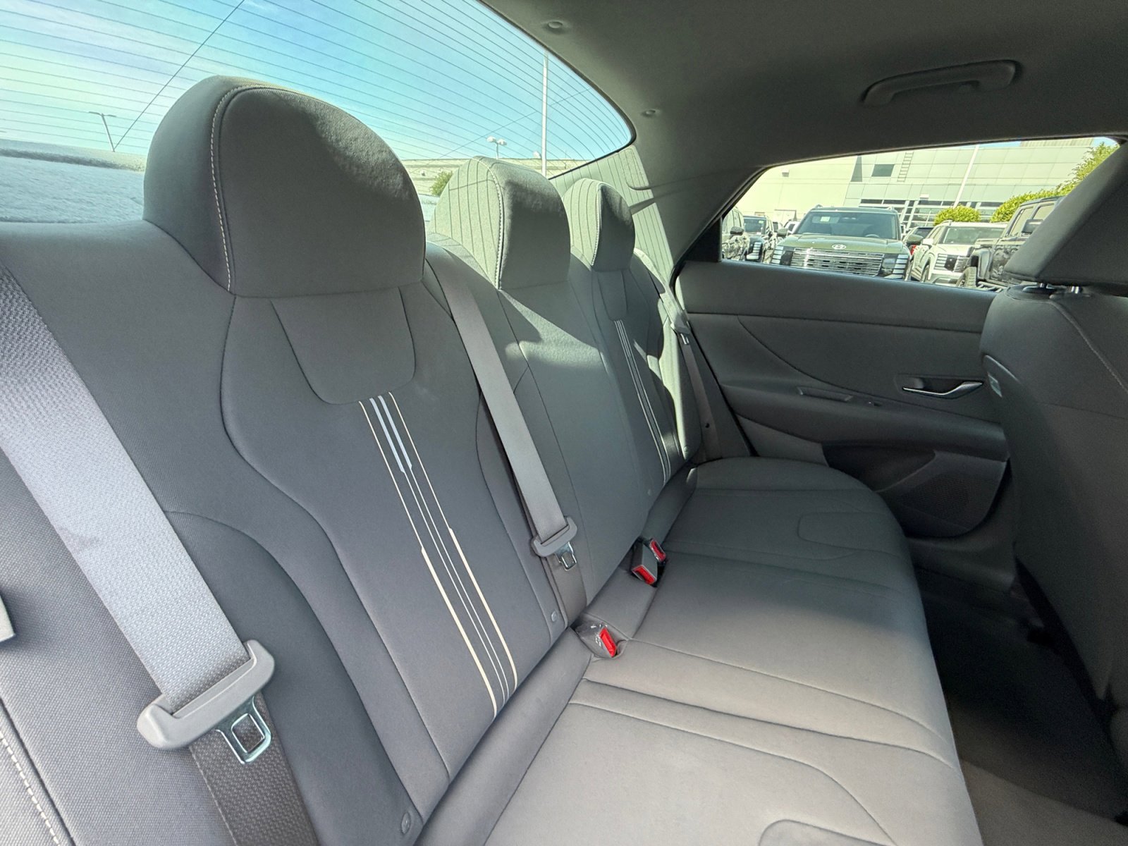 Certified 2025 Hyundai Elantra Sport FWD image 18