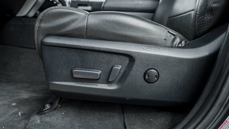 Used 2016 Toyota Tundra SR5 w/ SR5 Upgrade Package RWD image 27