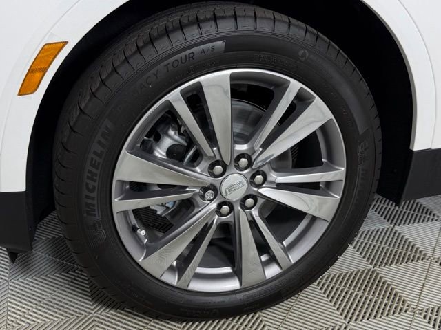 New 2026 Cadillac XT5 Premium Luxury w/ Driver Assist Package FWD image 4